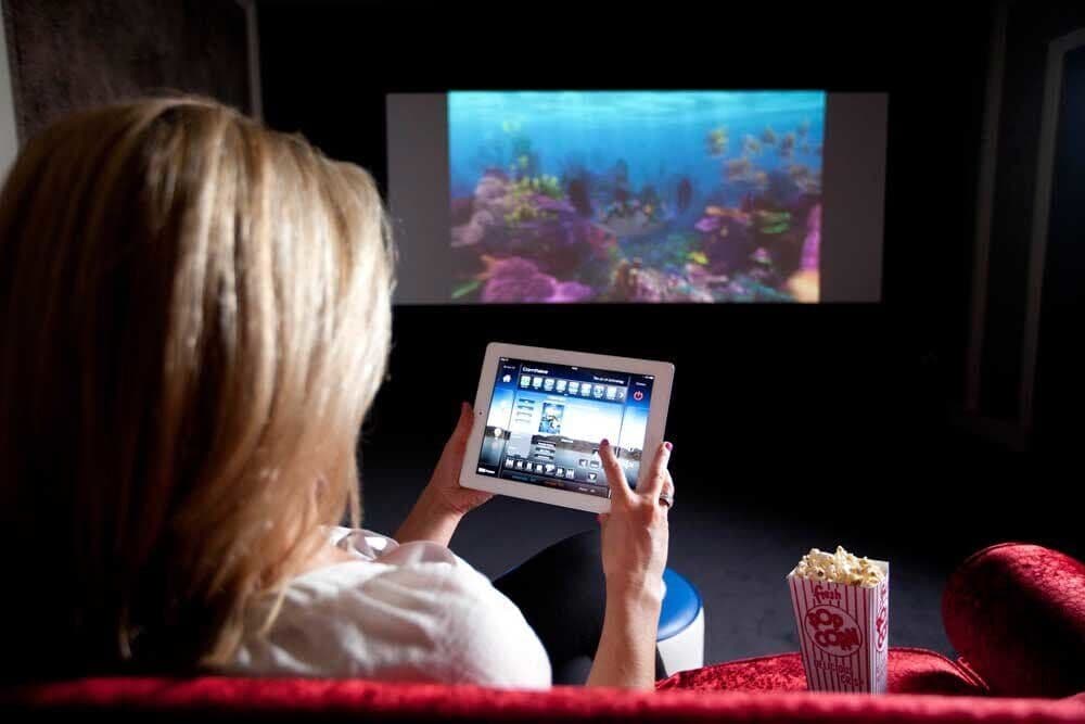 Smart App-artment Home Cinema